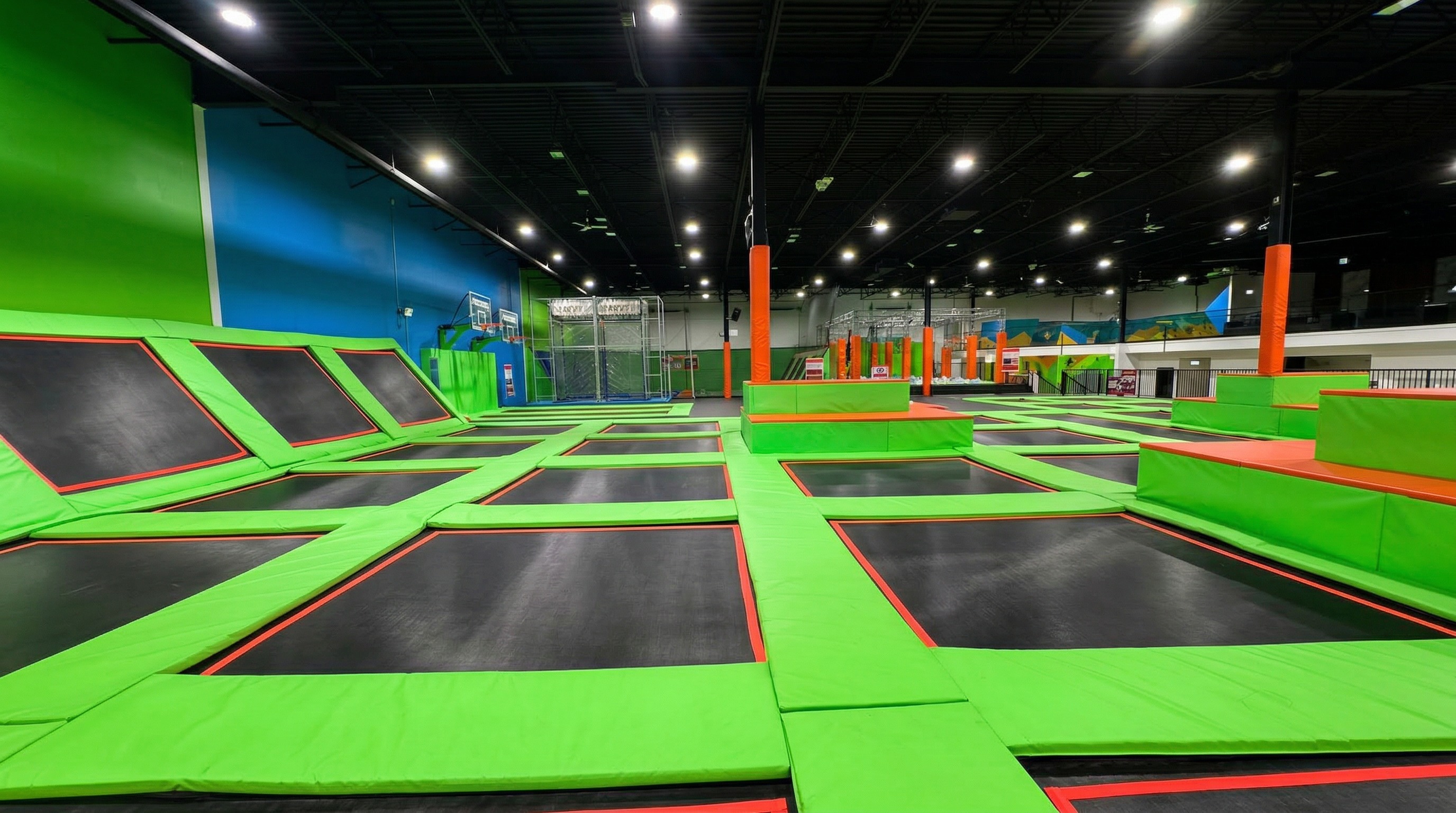 Trampoline court